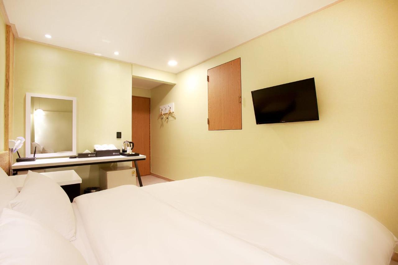 Eton Hotel Chuncheon Buitenkant foto