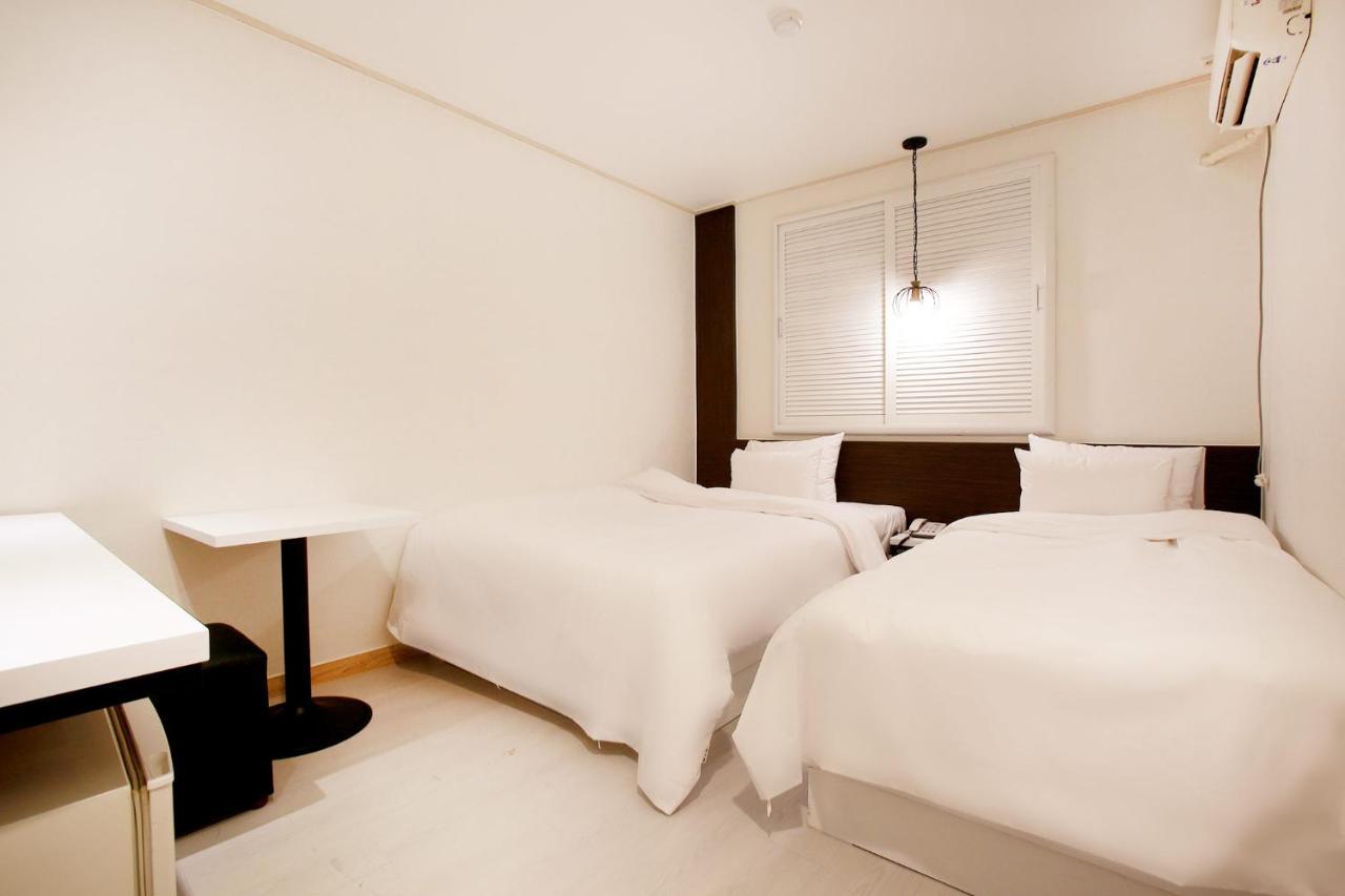 Eton Hotel Chuncheon Buitenkant foto